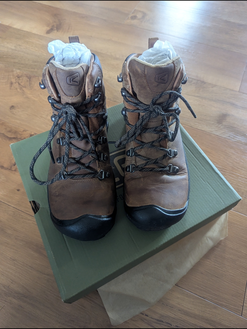 Keen Brown and Black Leather Hiking Boots